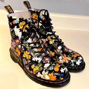 Doc Martens 8 eye Floral
